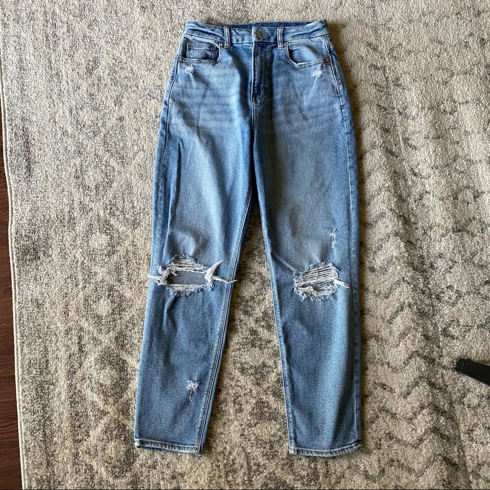 American Eagle Stretch Ripped Curvy Mom Jean - US Size 4 Regular